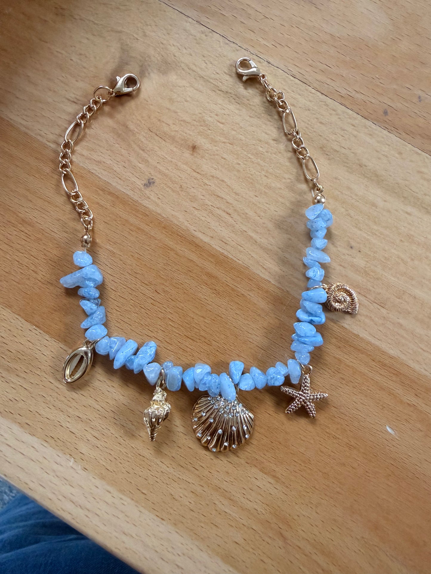 Blue Oasis Hat Chain