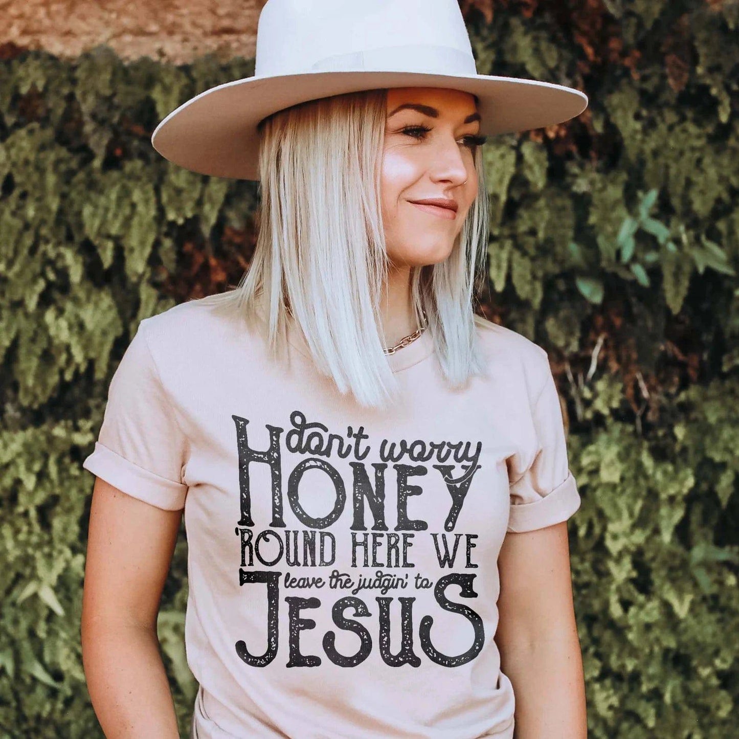 Don't Worry Honey - Texas Transfers and Designs
