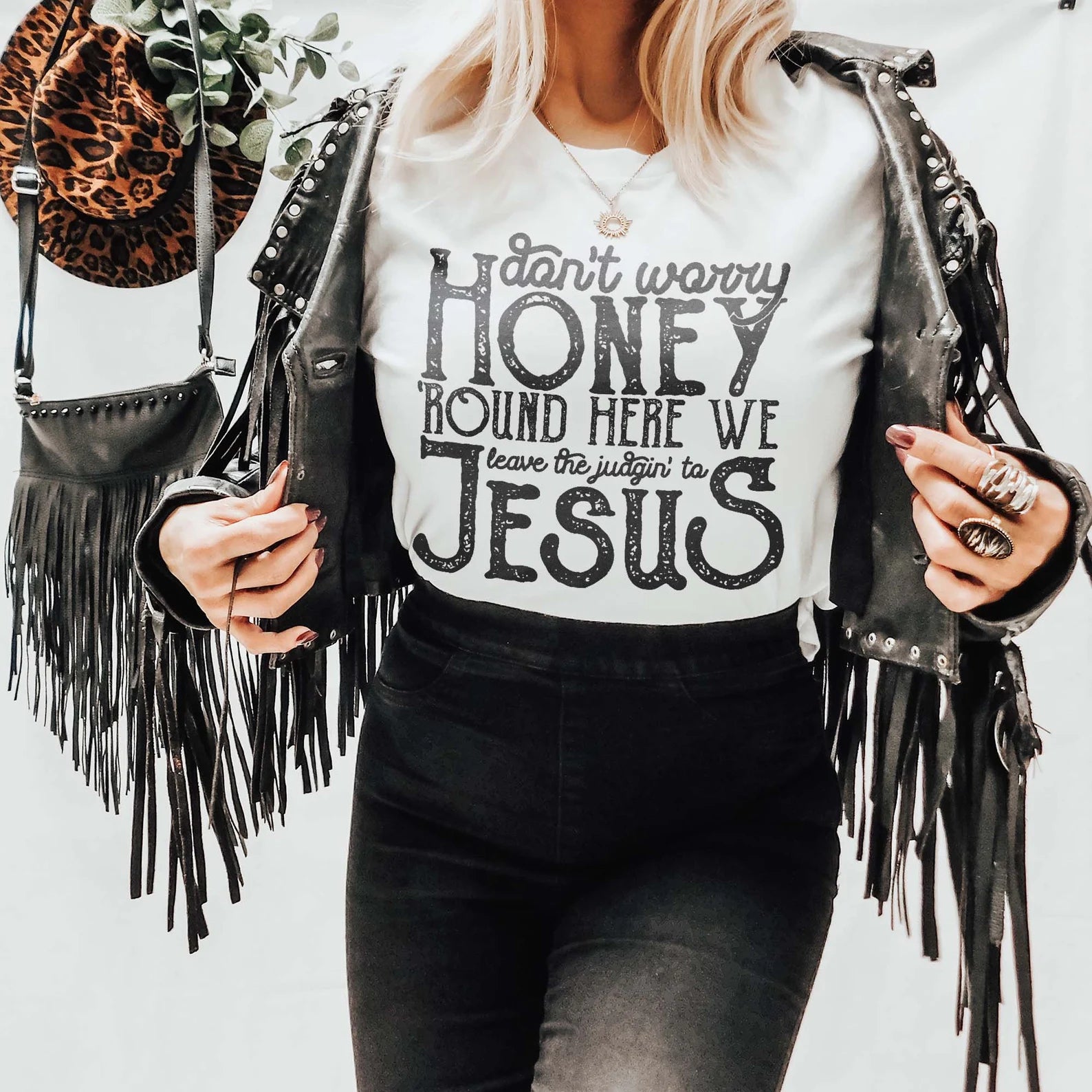 Don't Worry Honey - Texas Transfers and Designs